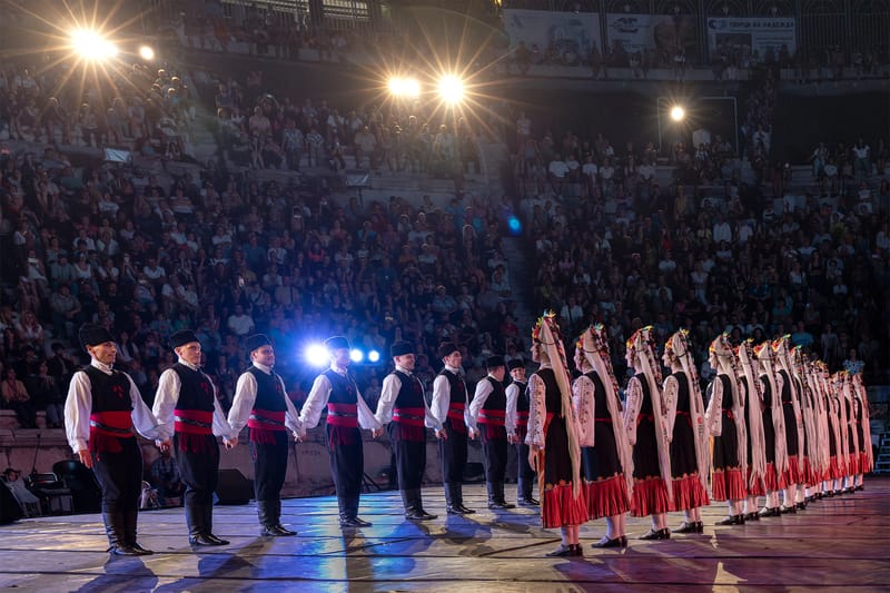МУЗИКАЛНИ ФЕСТИВАЛИ: Класика, Камерна Музика и Фолклорно Наследство