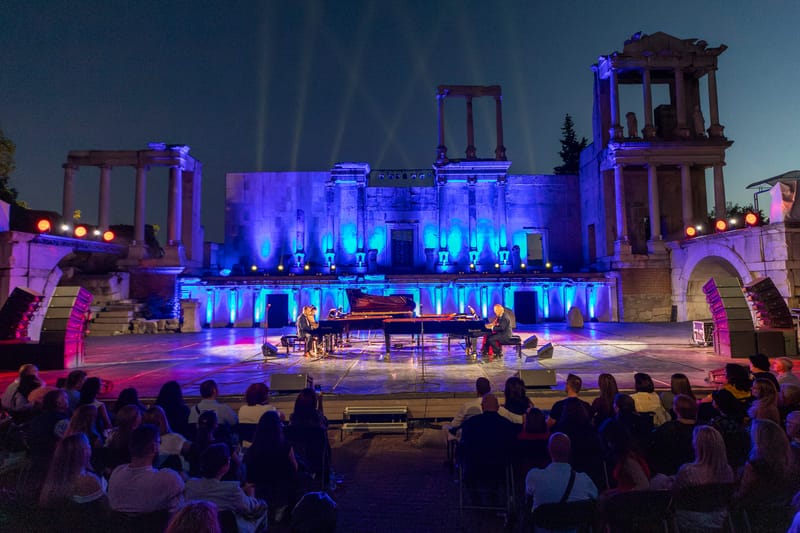 МУЗИКАЛНИ ФЕСТИВАЛИ: Класика, Камерна Музика и Фолклорно Наследство