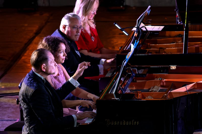 МУЗИКАЛНИ ФЕСТИВАЛИ: Класика, Камерна Музика и Фолклорно Наследство