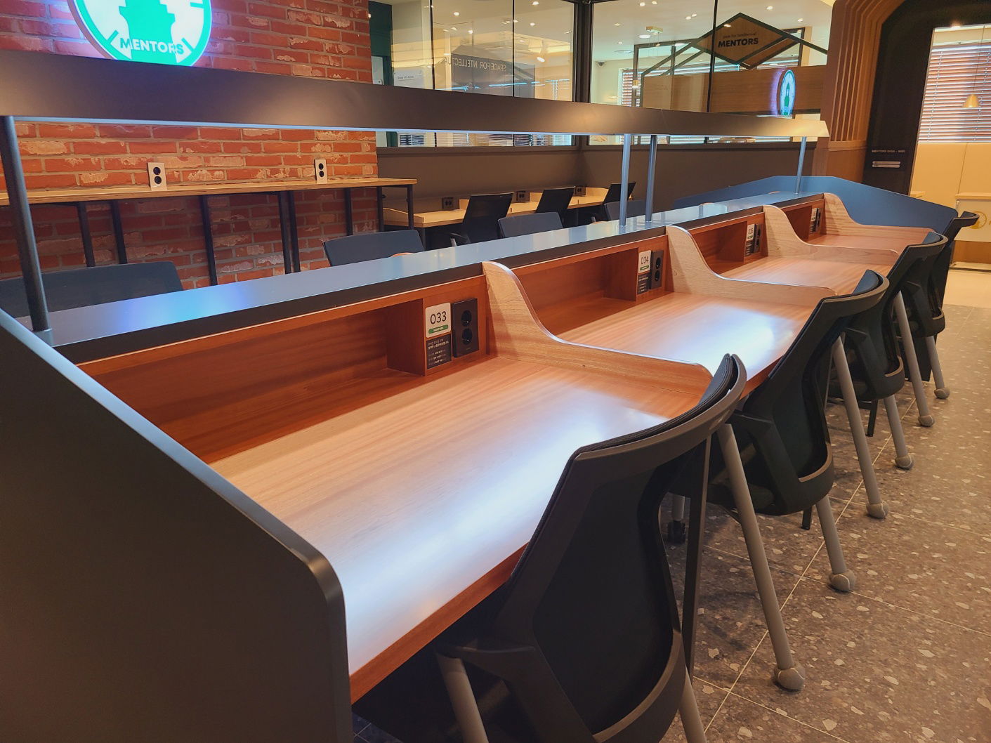 멘토즈스터디까페