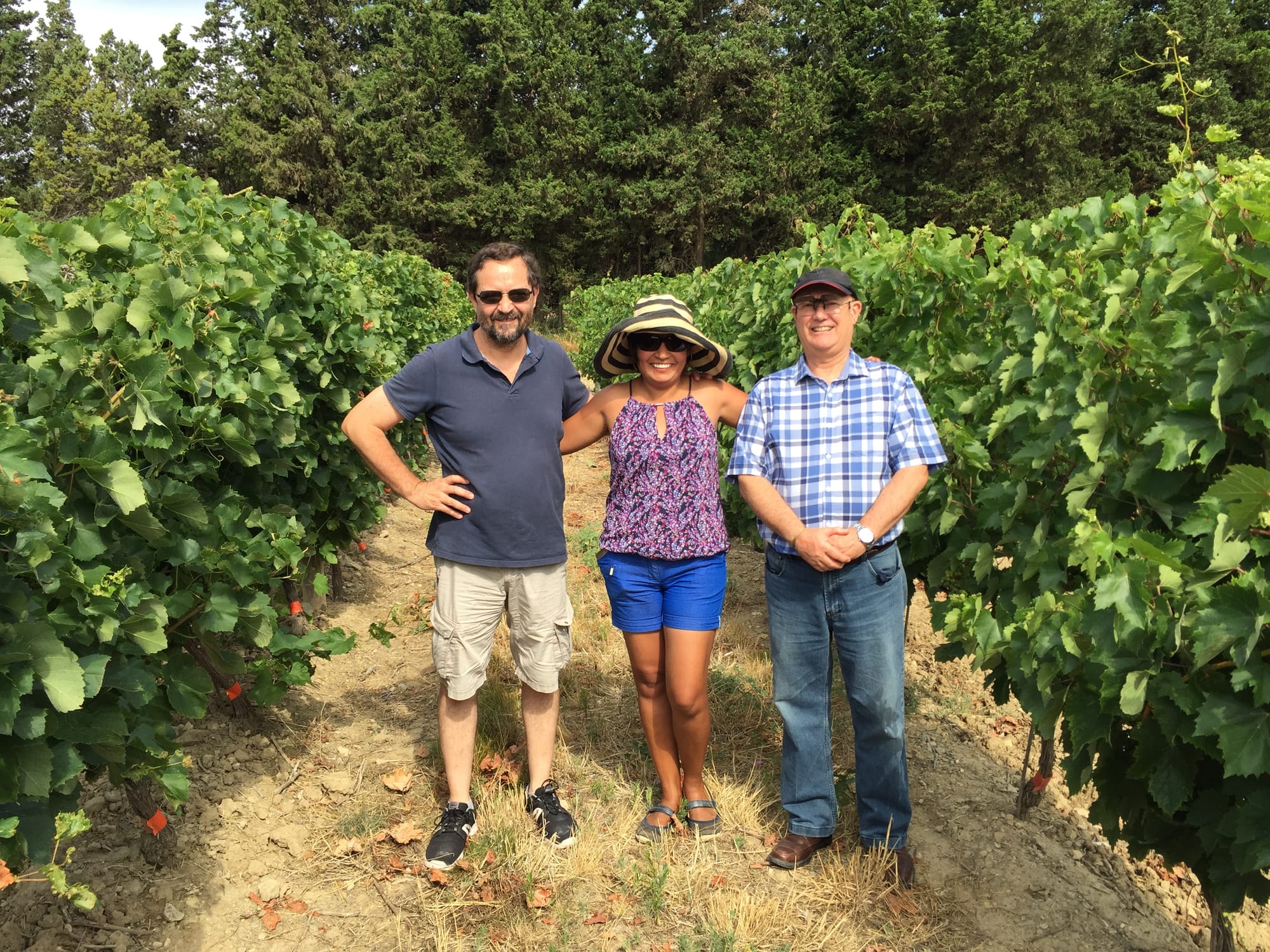 At INRA Pech Rouge (2017), with two of my former PhD students:  Drs Hernan Ojeda (left) and Flor Etchebarne (middle)