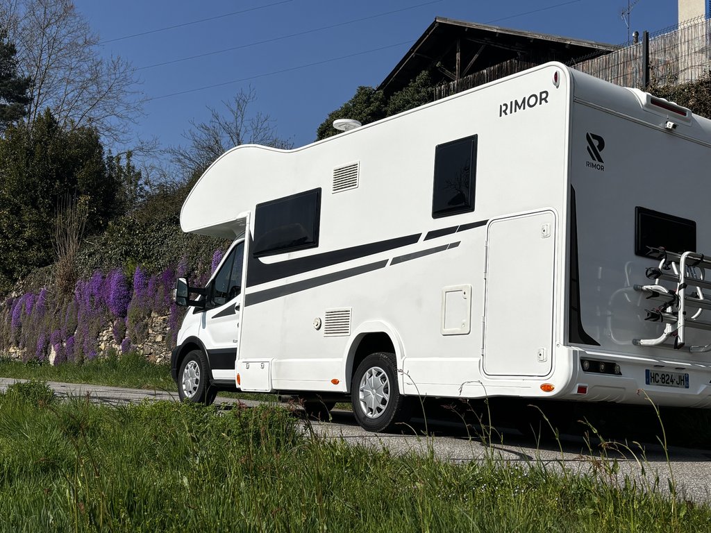 Porte-vélos 4 vélos camping-car DREAM location Savoie