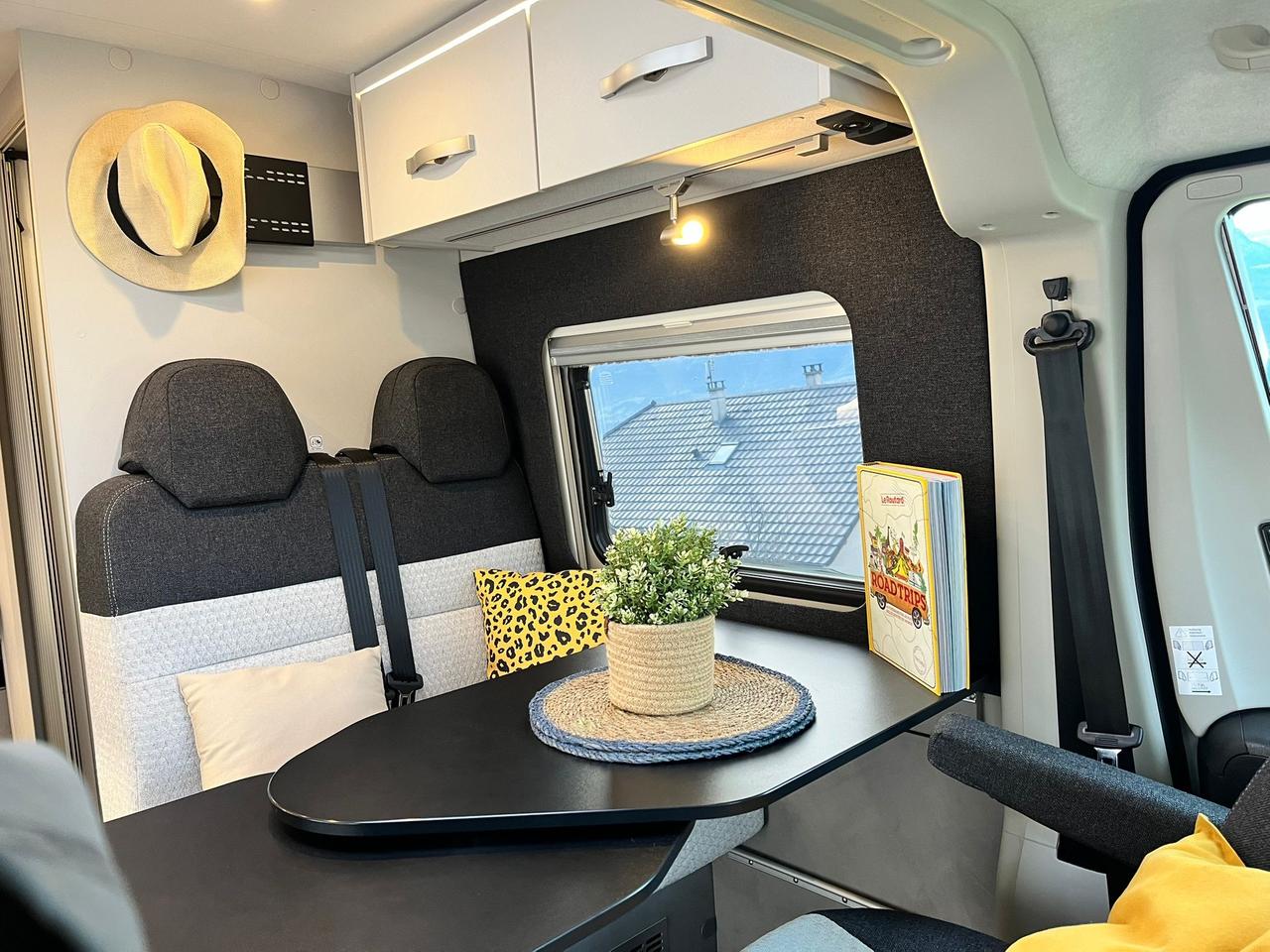 Fourgon ENJOY escapade duo montagne Savoie location
