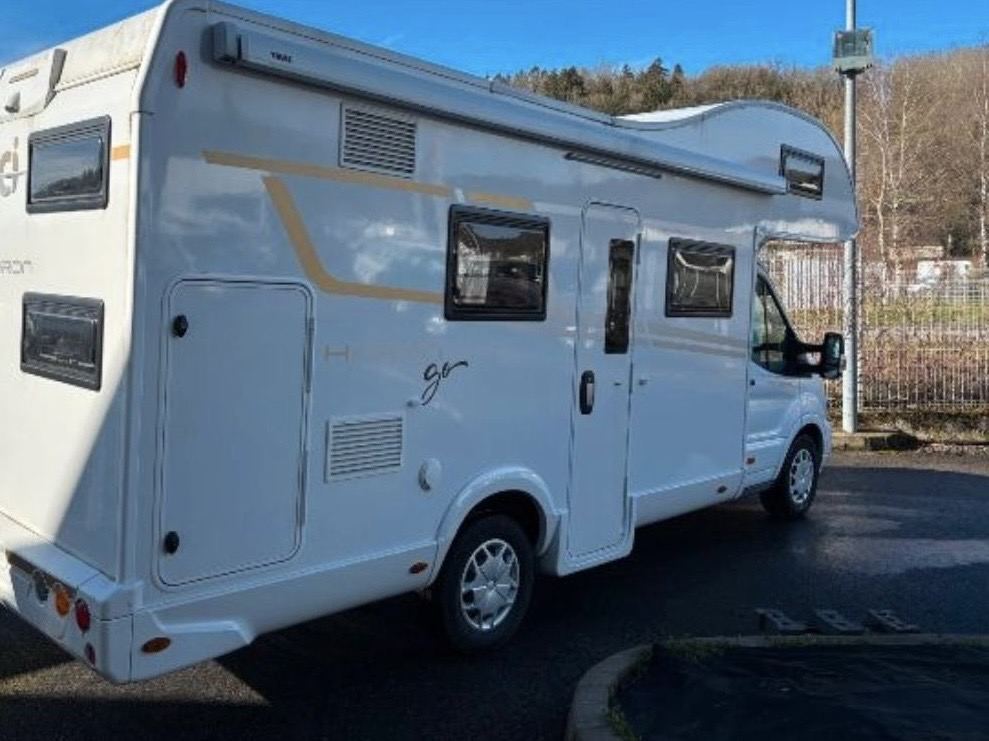 Vue arrière camping-car LIFE location Savoie