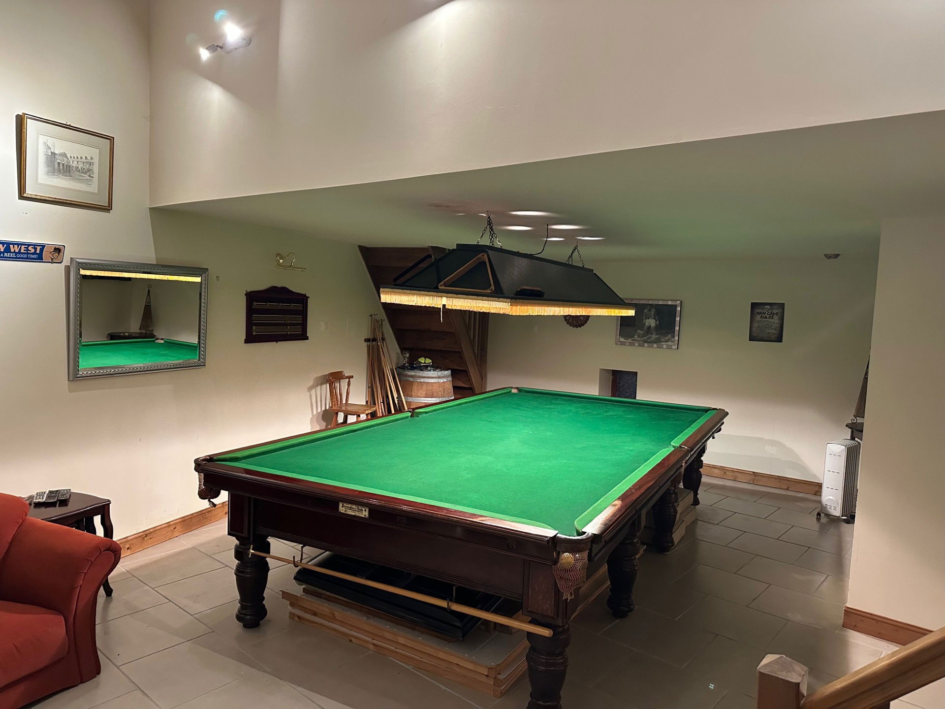 Snooker, Gym, Games and Bar Barn