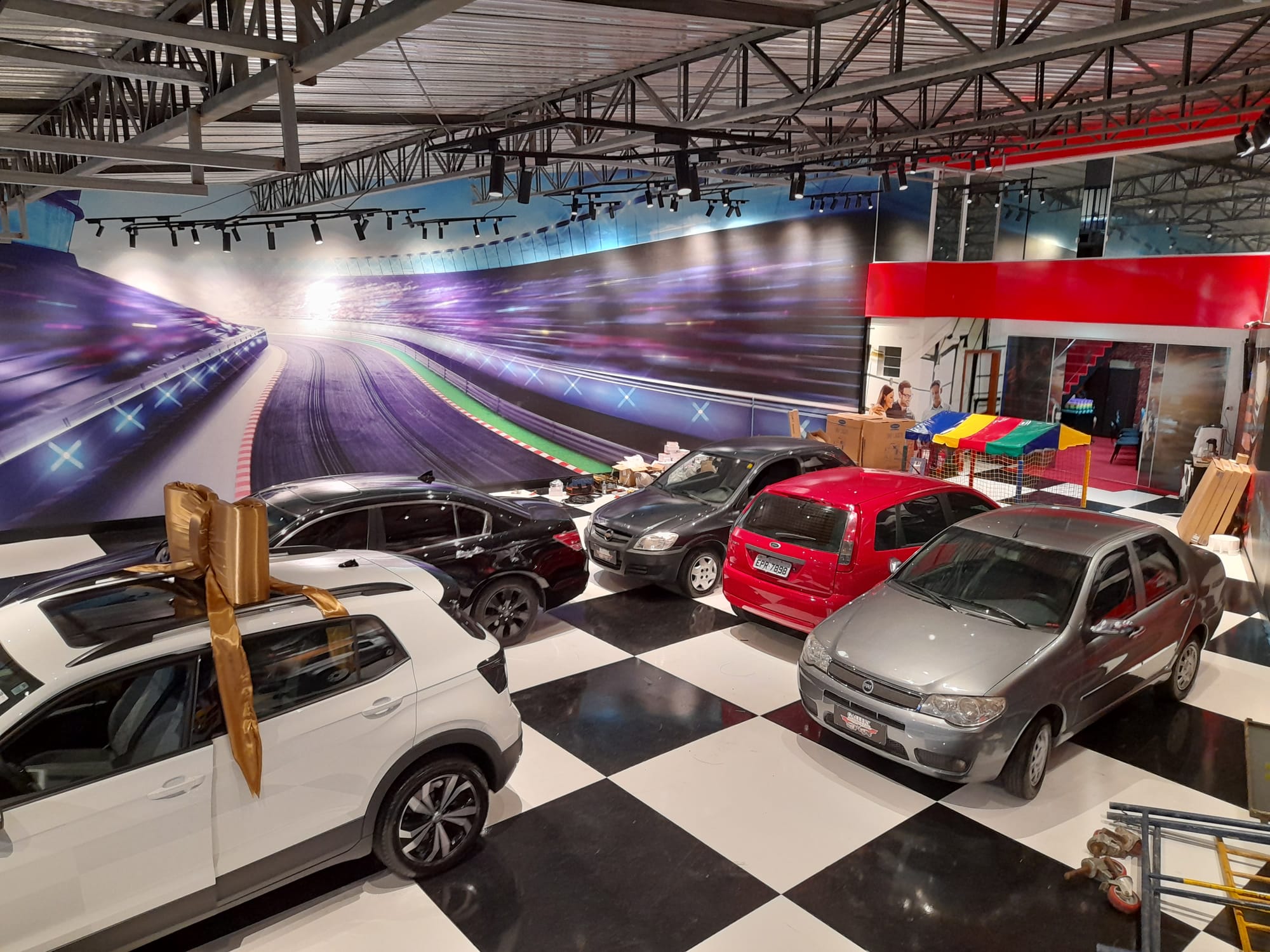 Concessionária de carros - Depois