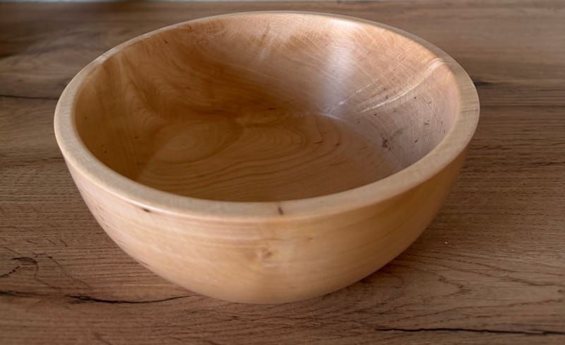 Skål i Ahorn Ø 18. H 8 cm.180kr