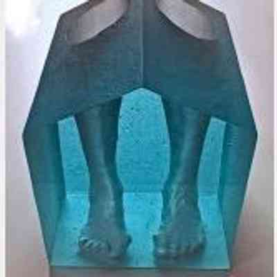 Feet House - Ann Wolff