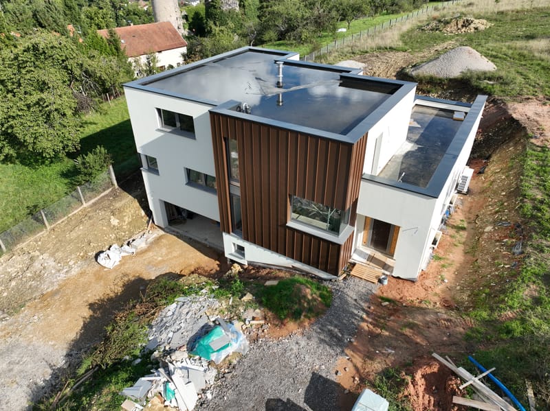 Etanchéité EPDM avec isolation - Bardage en aluminium pose en joint debout