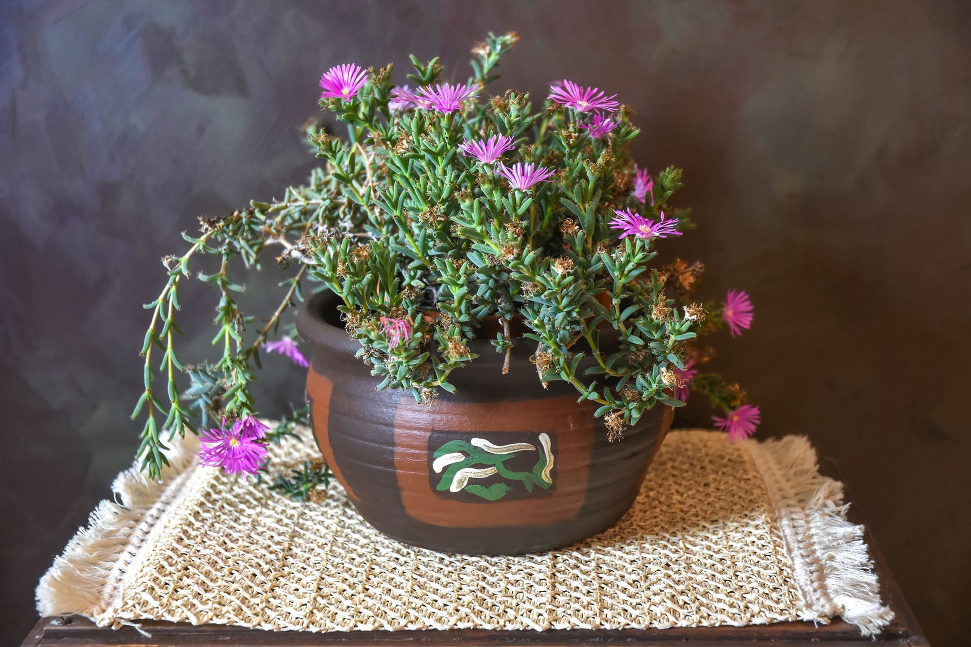 כד מחימר חברוני.