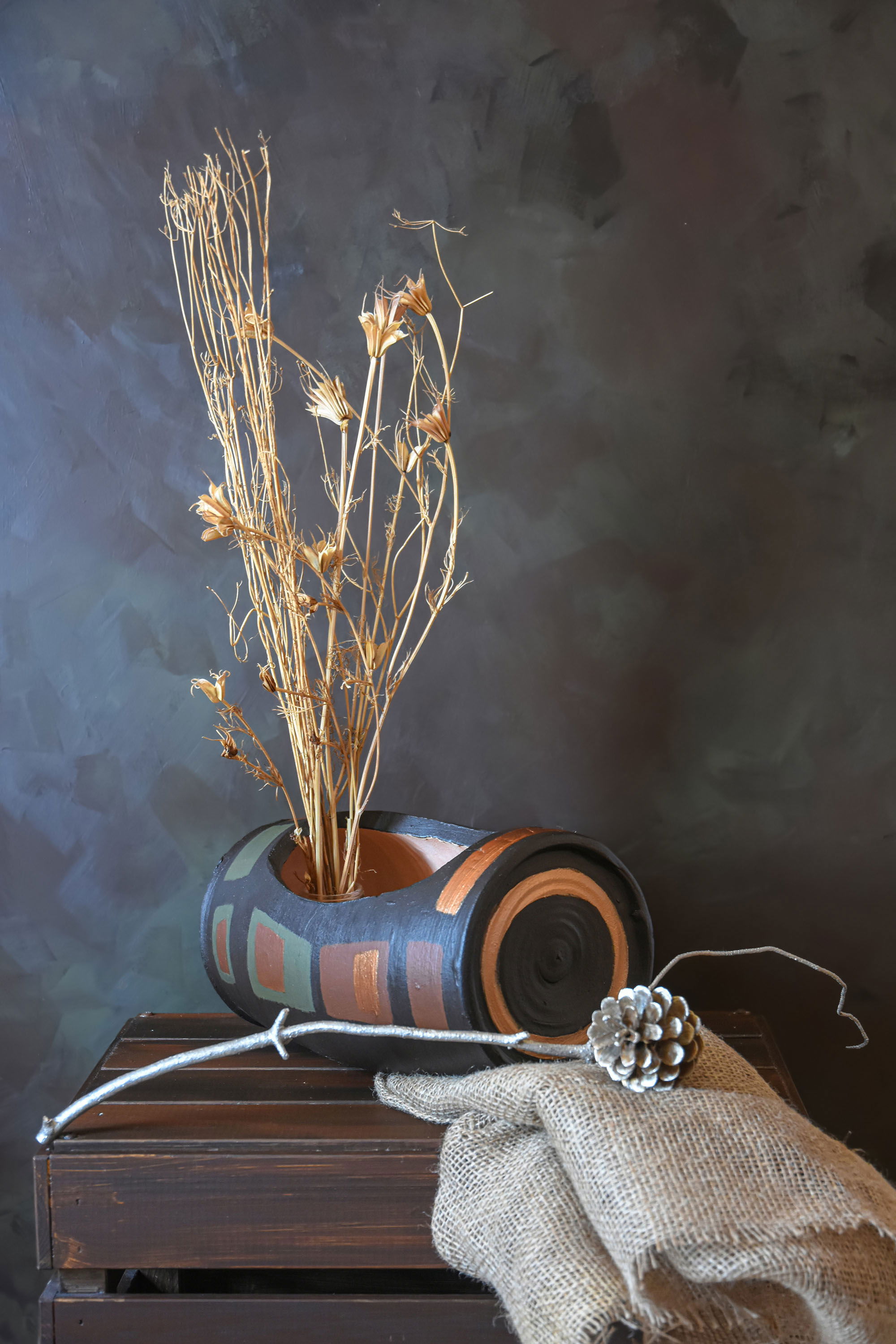 כד מחימר חברוני- צילום מספר 2 (מבט נוסף).