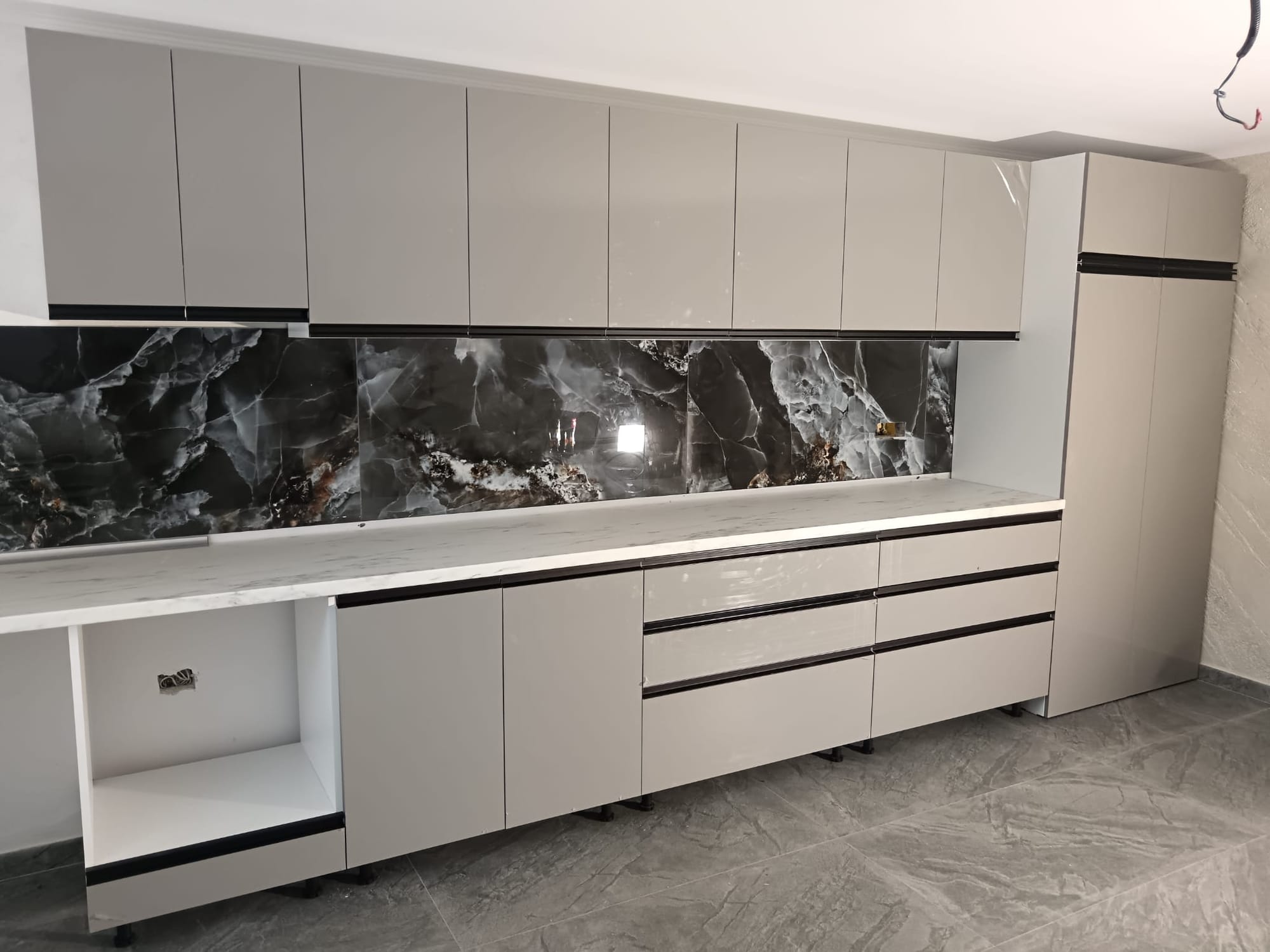 Mobilier de bucătărie cu fronturi MDF