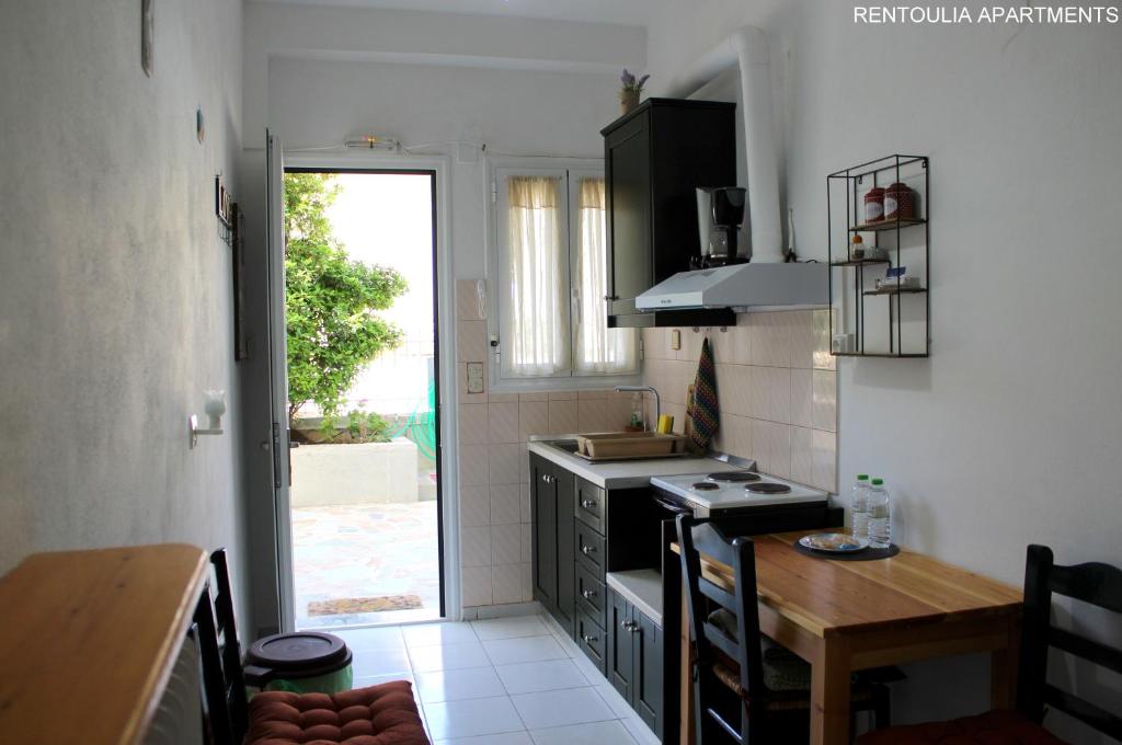 LITTLE KITCHEN