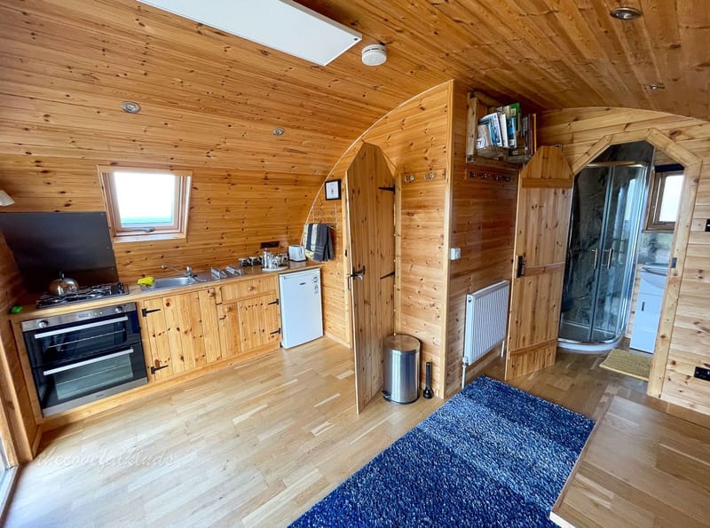 Complete Kitchen Facilities