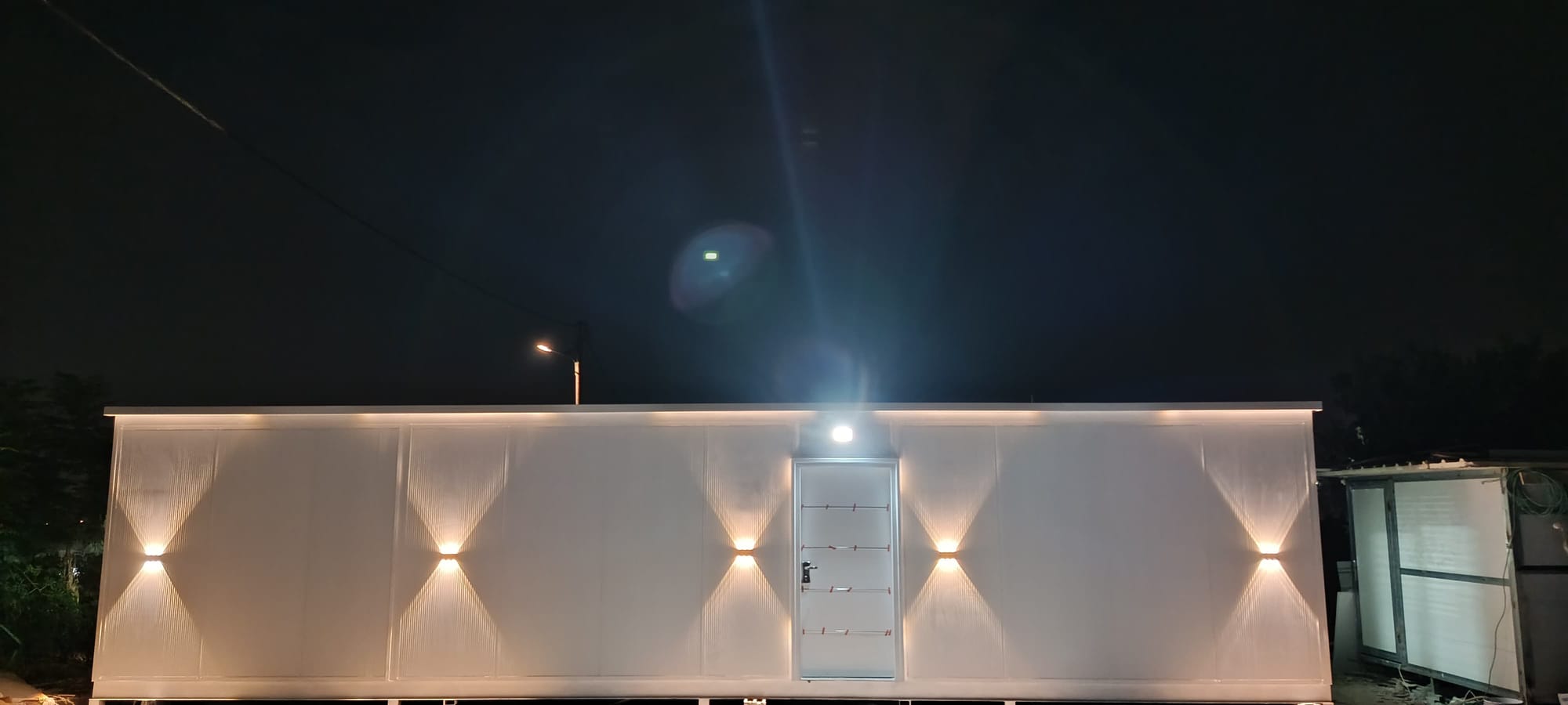 מבנים ניידים למשרדים, שירותים ומבני שטח