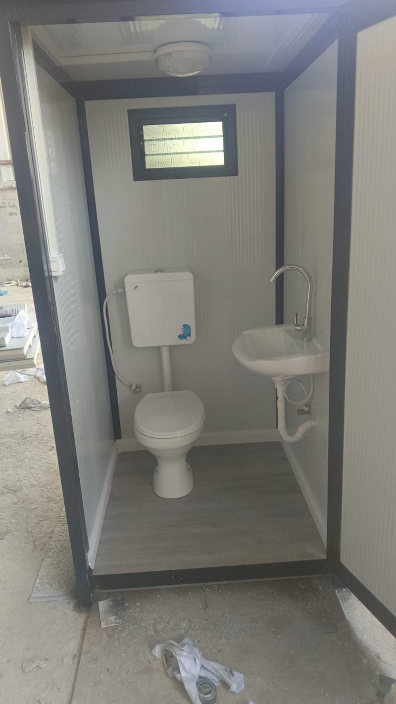 תא שירותים נייד 110×110 למכירה