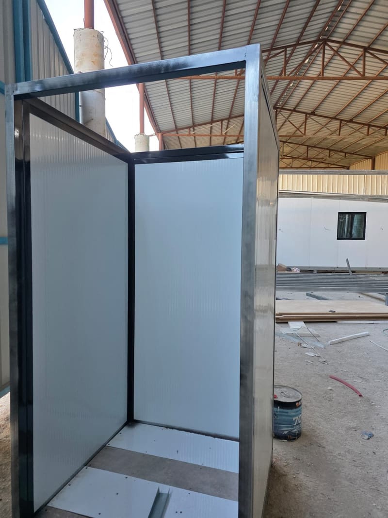 תא שירותים נייד 110×110 למכירה