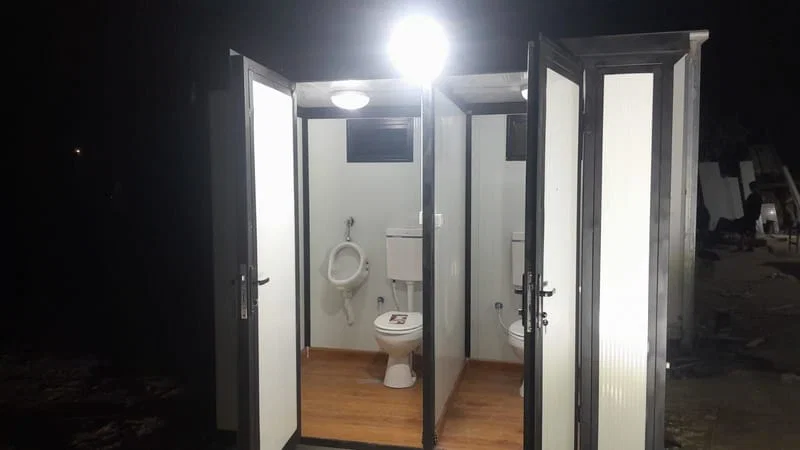 שירותים ומקלחת חוץ לחצר, קמפינג ושטח – VIP Toilets