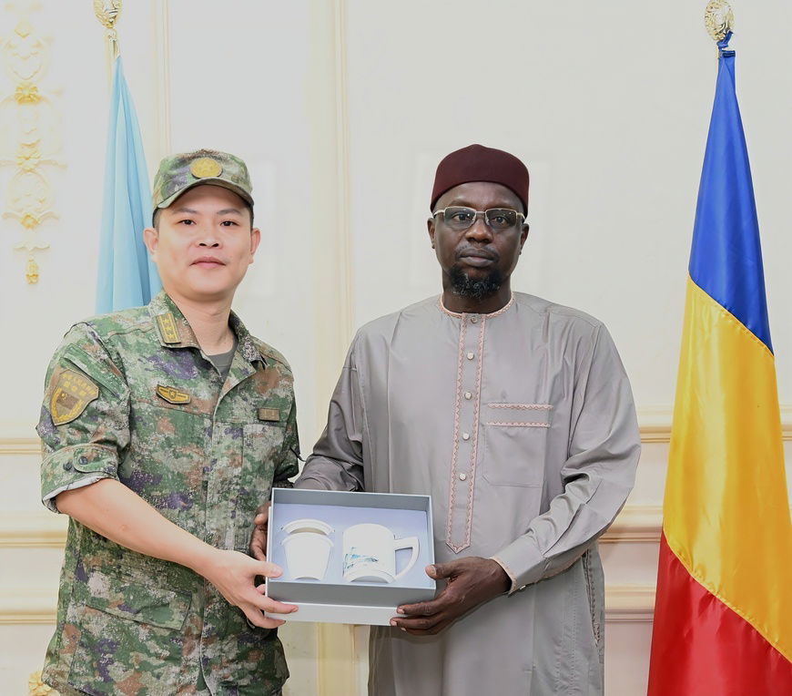 乍得国家警察总局长会见中国驻乍得大使馆国防武官双方探讨加强安全合作新前景