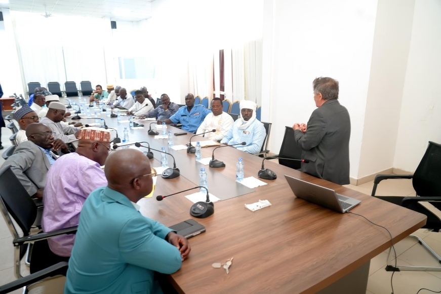 乍得 • 国际合作：欧盟为乍得海关官员授予现代查验技术专业认证