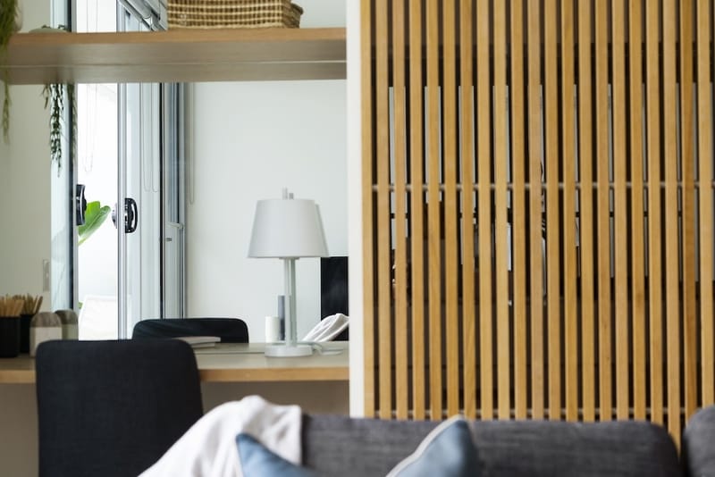 تفصيل ديكورات خشبية