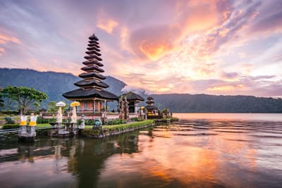 BALI: DISCOVER THE ISLAND OF GODS