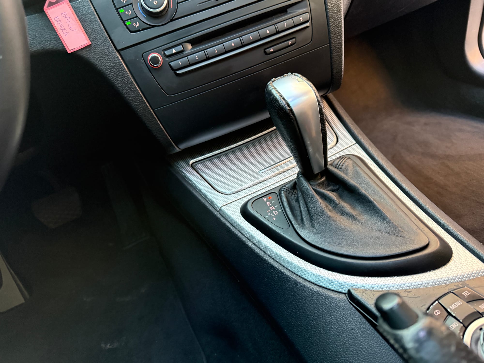 BMW 130i 3.0 2010/2011 – Branco – 140.000 km – Raridade!