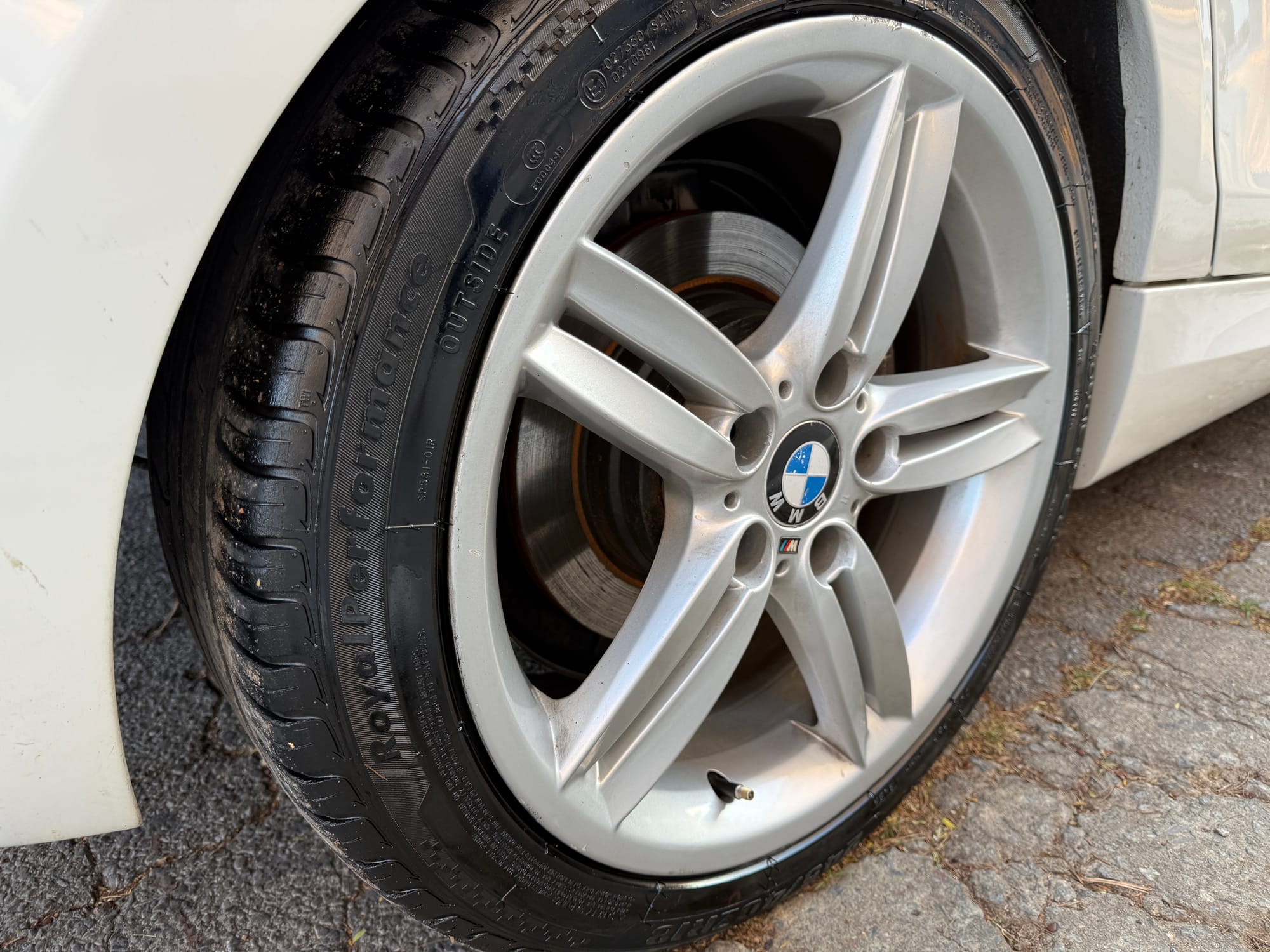 BMW 130i 3.0 2010/2011 – Branco – 140.000 km – Raridade!