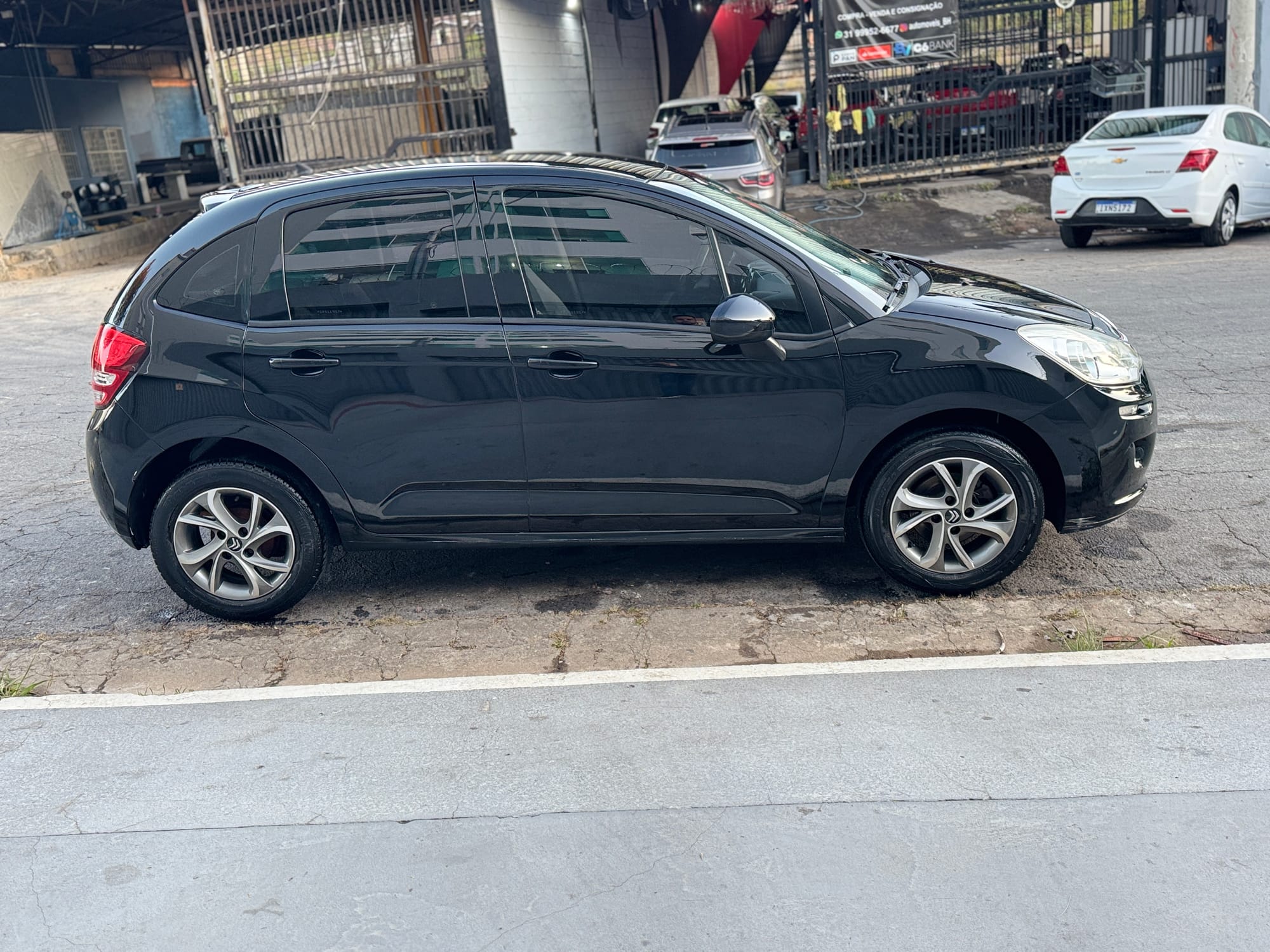 Citroën C3 Attraction 1.5 8V Flex - 2015/2016 - Manual - Preto - Estado de Zero