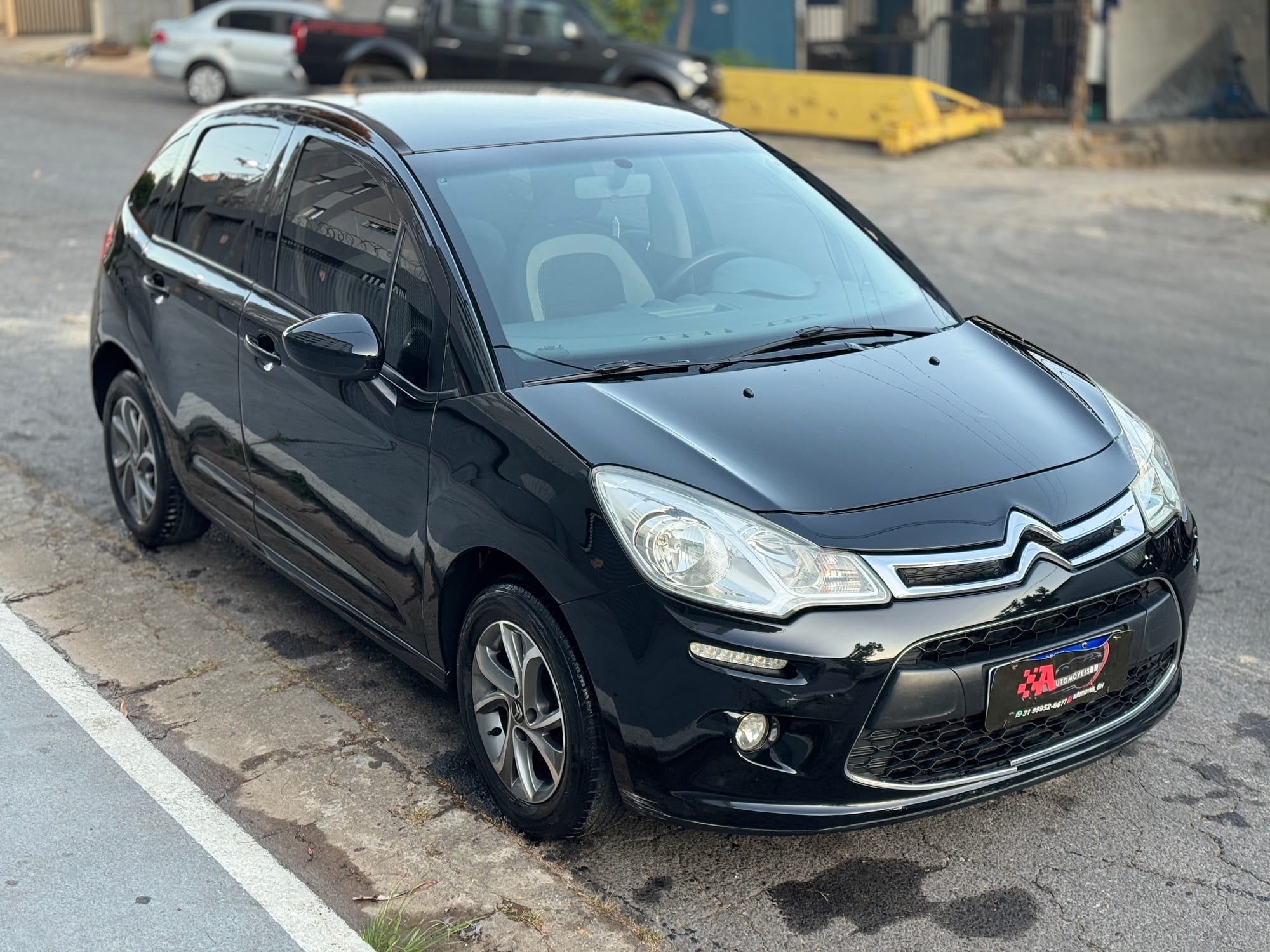 Citroën C3 Attraction 1.5 8V Flex - 2015/2016 - Manual - Preto - Estado de Zero