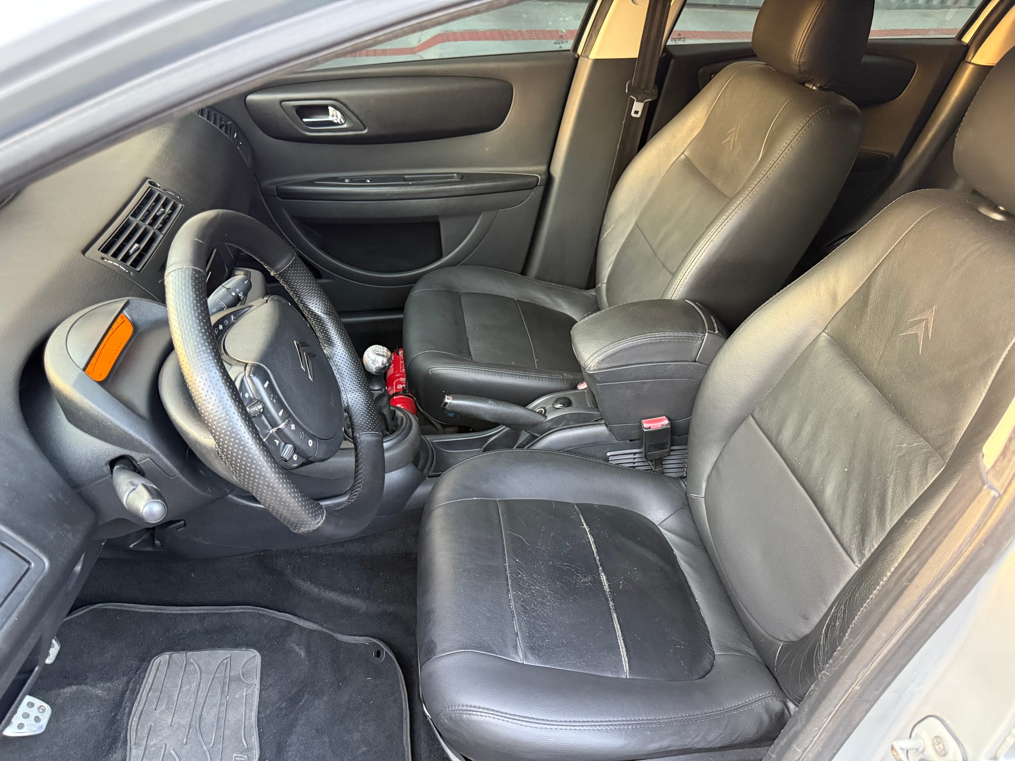 Citroën C4 Exclusive 2.0 Manual – 2010/2011 Prata | 140.000 km | Impecável