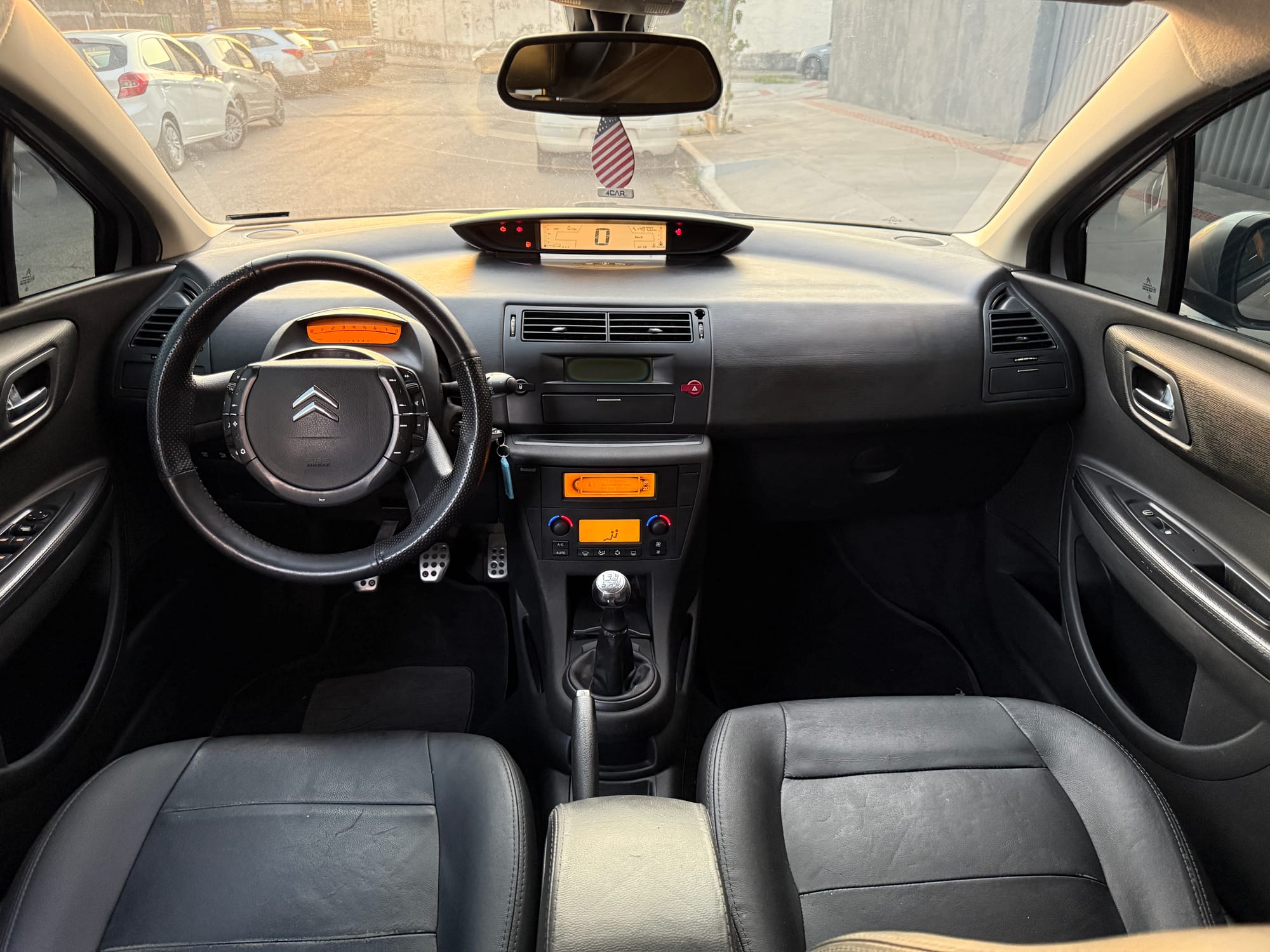 Citroën C4 Exclusive 2.0 Manual – 2010/2011 Prata | 140.000 km | Impecável