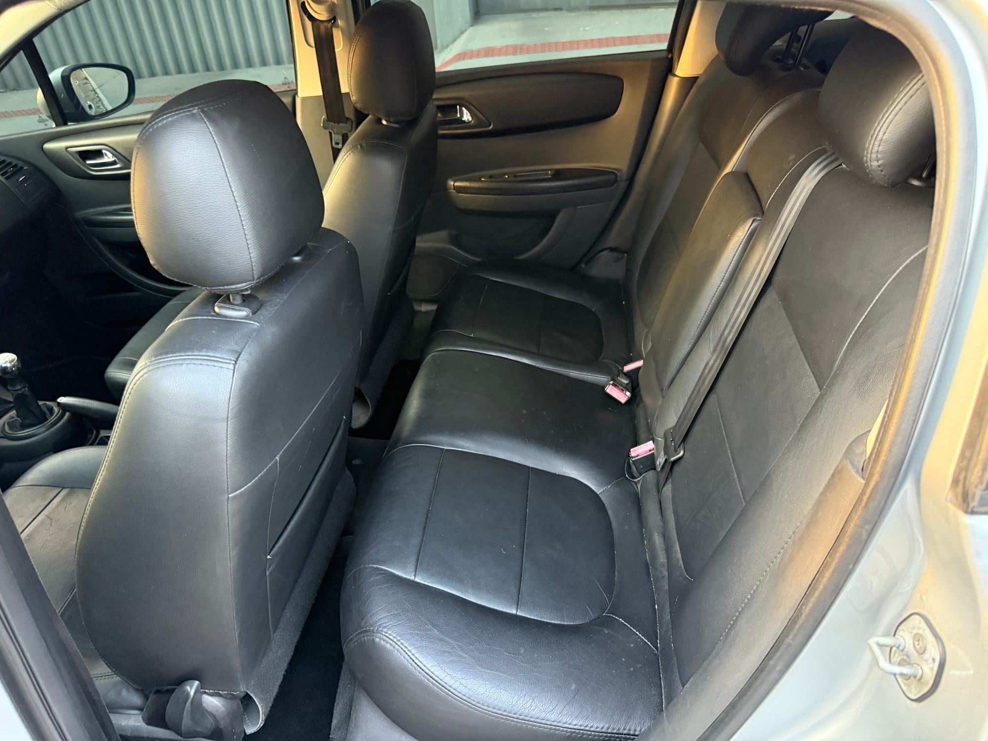 Citroën C4 Exclusive 2.0 Manual – 2010/2011 Prata | 140.000 km | Impecável