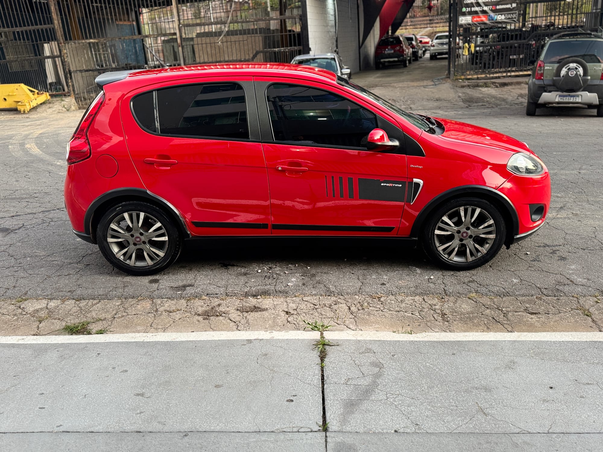 Fiat Palio Sporting 1.6 16V Dualogic - 2013/2013