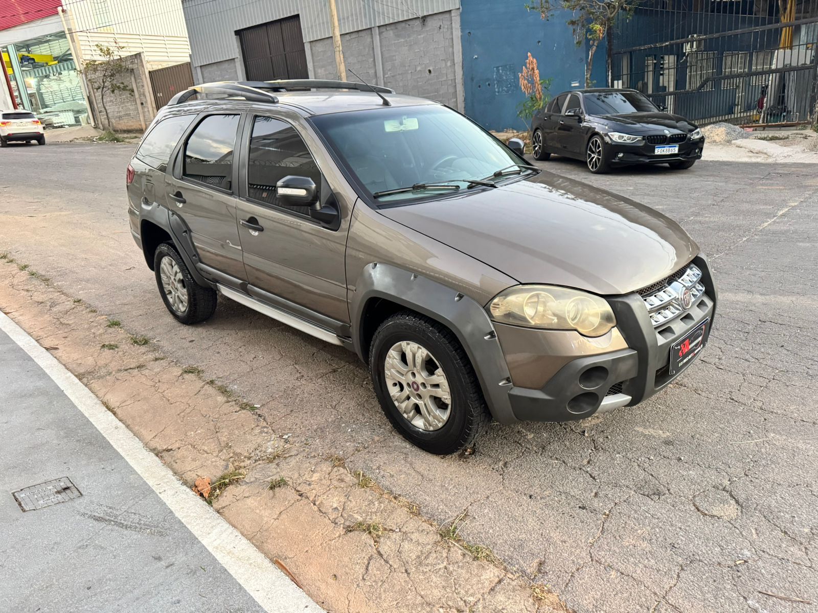 FIAT PALIO ADVENTURE LOCKER WEEKEND 1.8 DUALOGIC 11/12 – CINZA FLEX