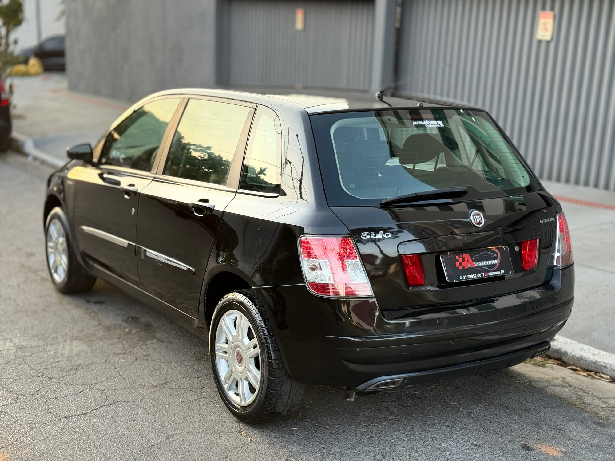 Fiat Stilo 1.8 Attractive Dualogic - 10/11 – Veículo de Procedência, Ótimo custo-beneficio!