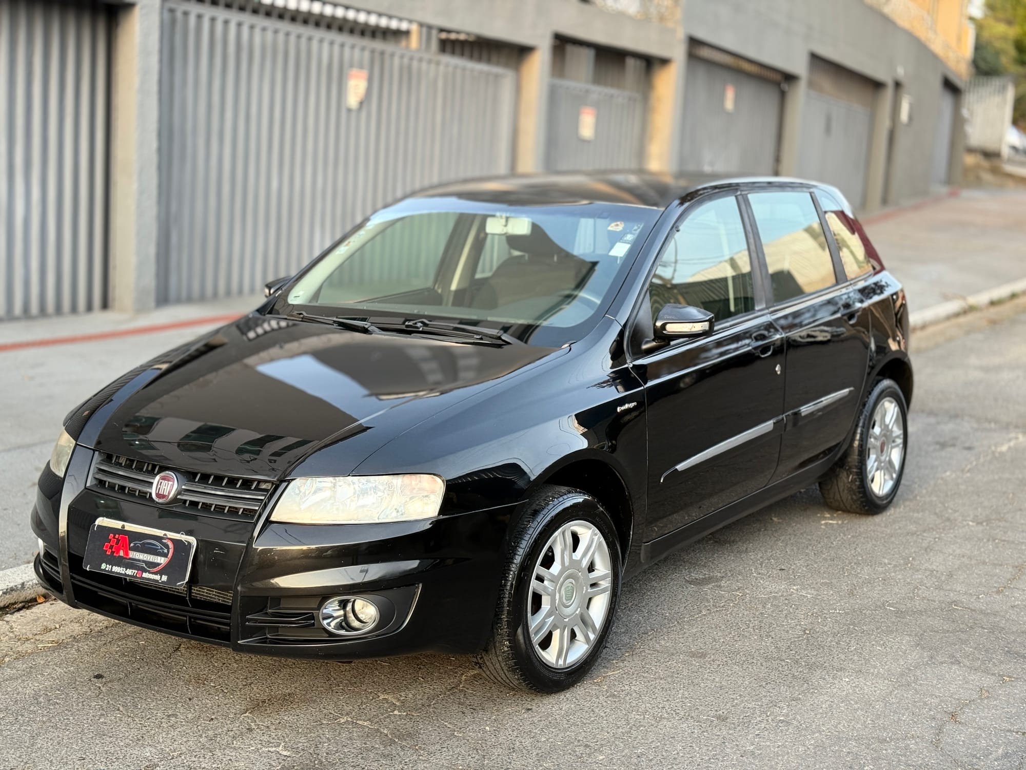 Fiat Stilo 1.8 Attractive Dualogic - 10/11 – Veículo de Procedência, Ótimo custo-beneficio!