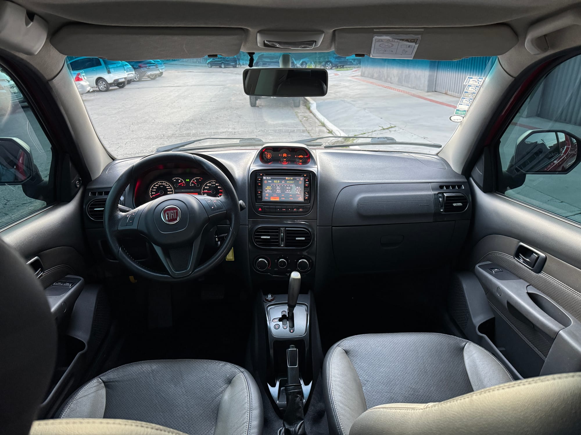 FIAT STRADA ADVENTURE LOCKER DUALOGIC 1.8 FLEX - 2015/2016