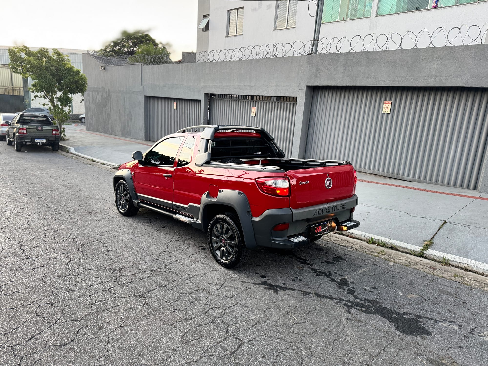 FIAT STRADA ADVENTURE LOCKER DUALOGIC 1.8 FLEX - 2015/2016