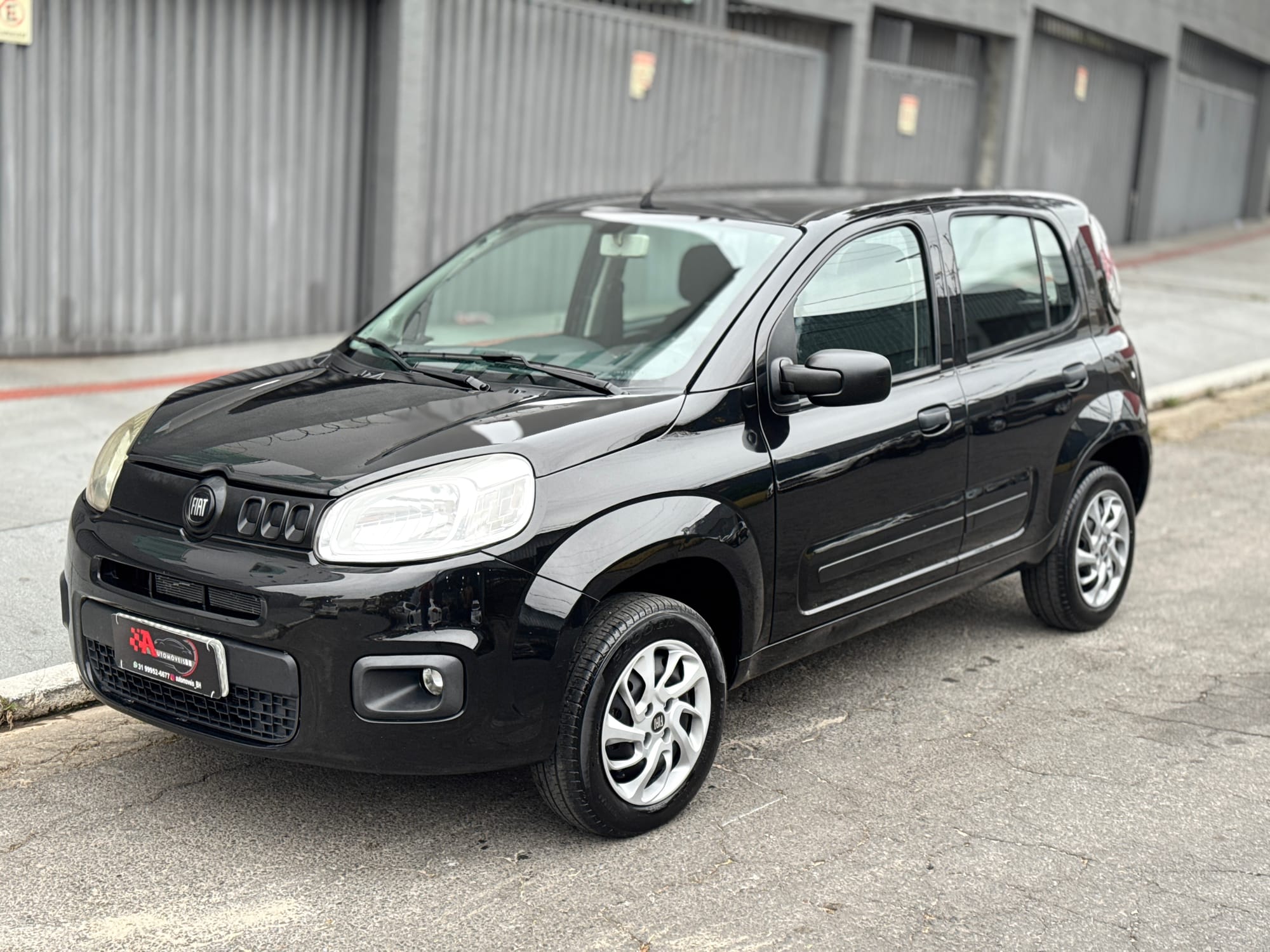 Fiat Uno Attractive 1.0 Flex 2016/2017 – 120.000 km – Preto