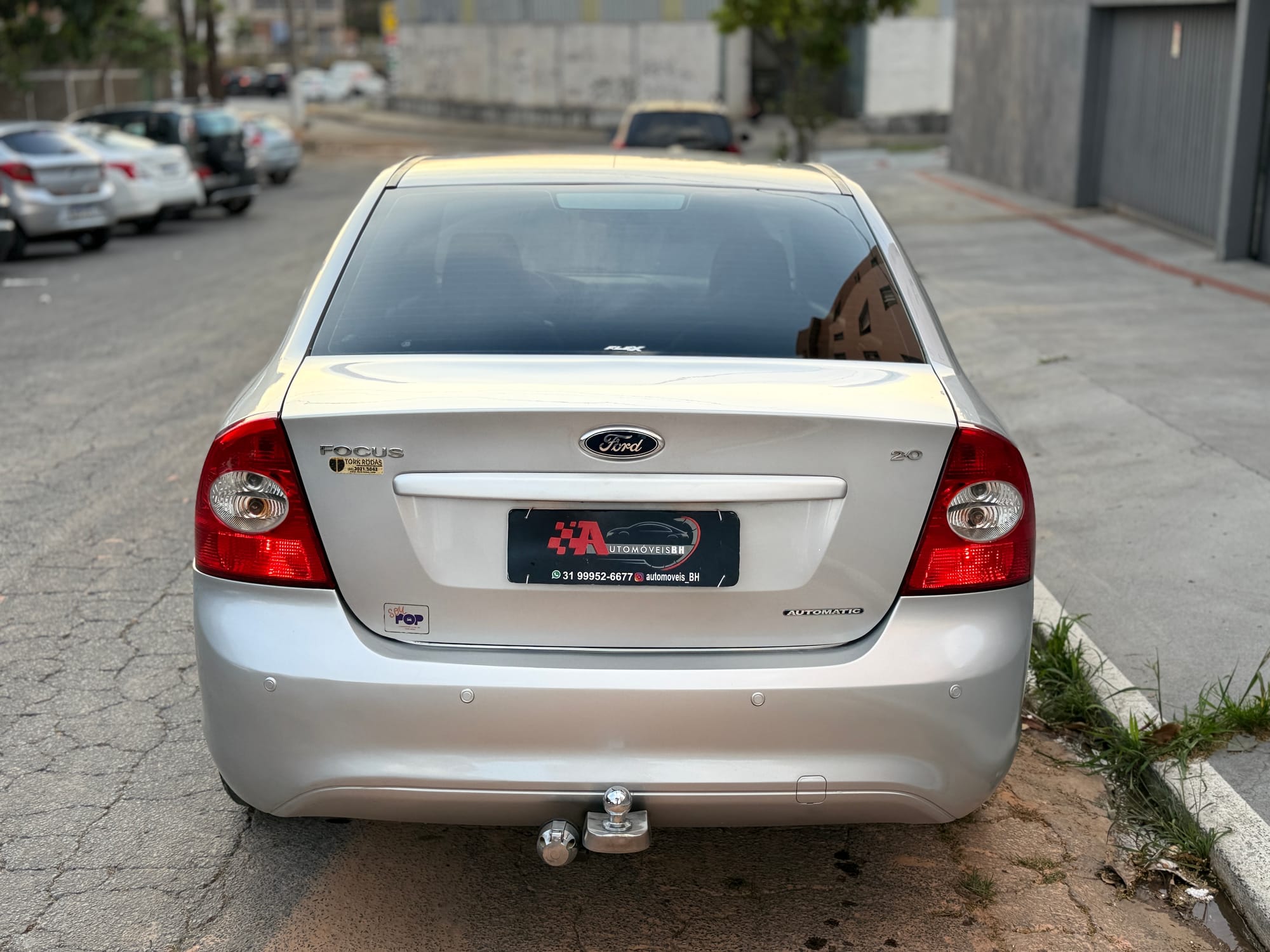 FORD FOCUS 2.0 GLX SEDAN 16V AUTOMÁTICO 10/11 – PRATA