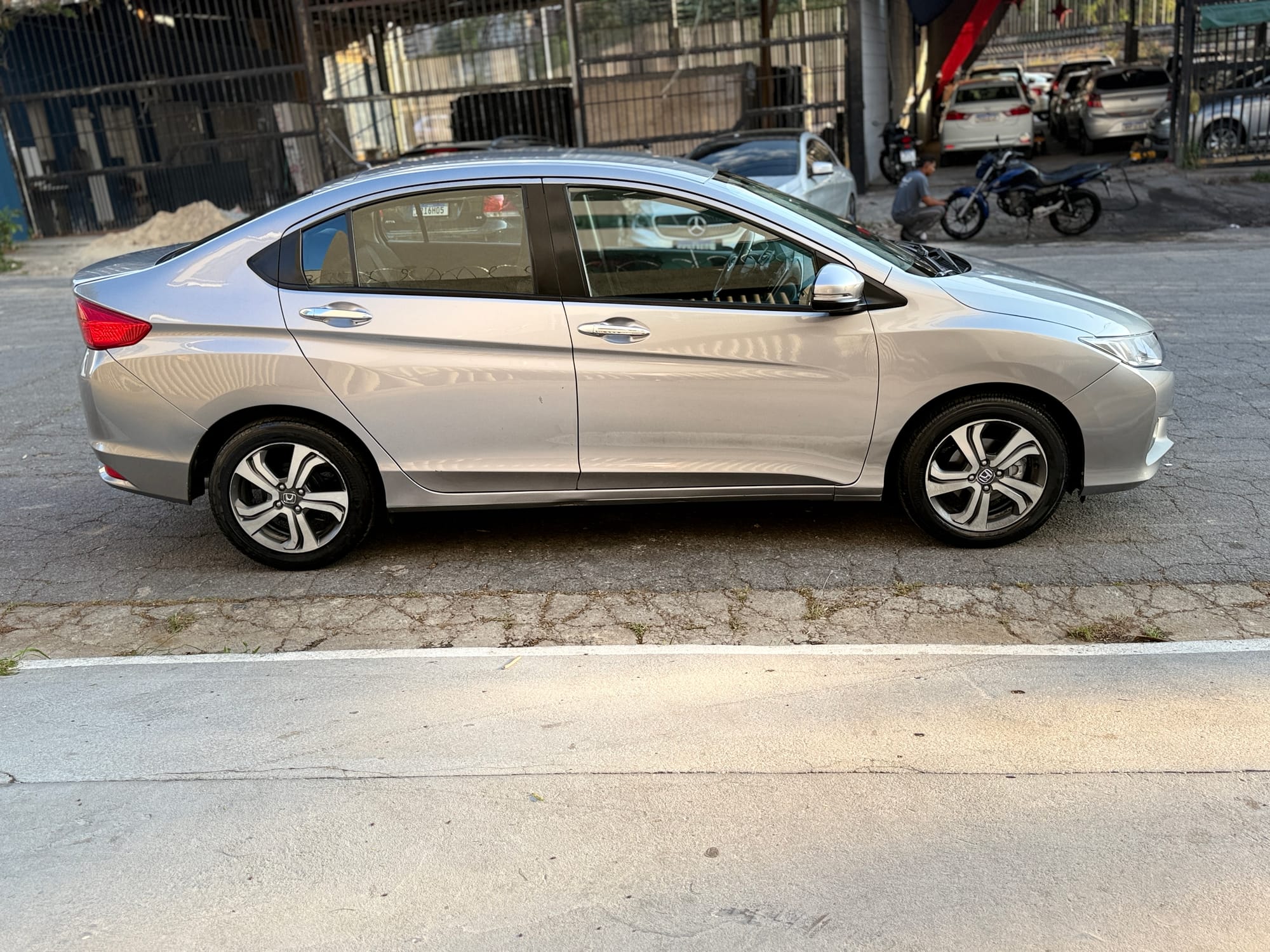 Honda City EX 1.5 Automático 2015/2015 – Cinza – 89.000 km