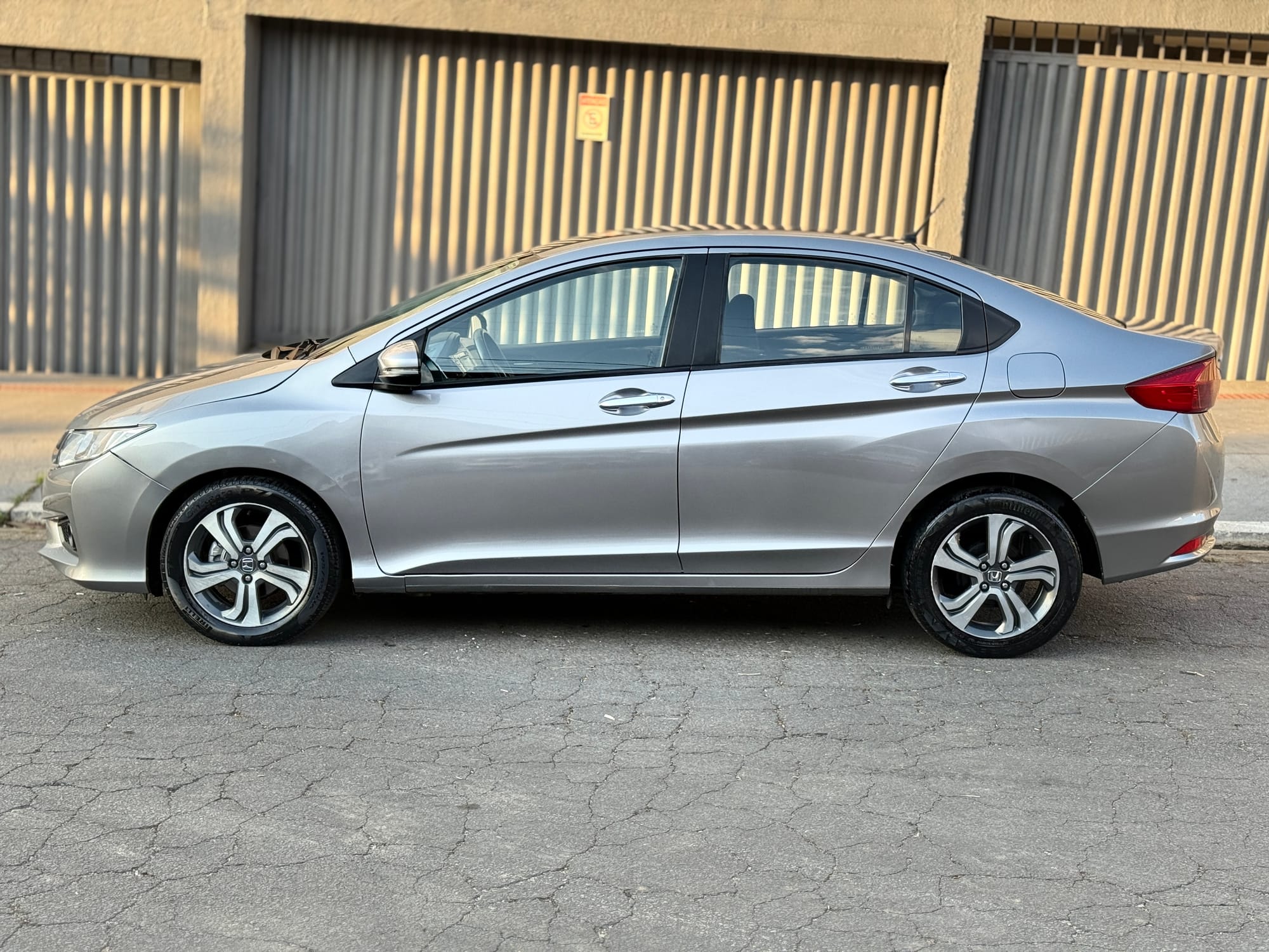 Honda City EX 1.5 Automático 2015/2015 – Cinza – 89.000 km