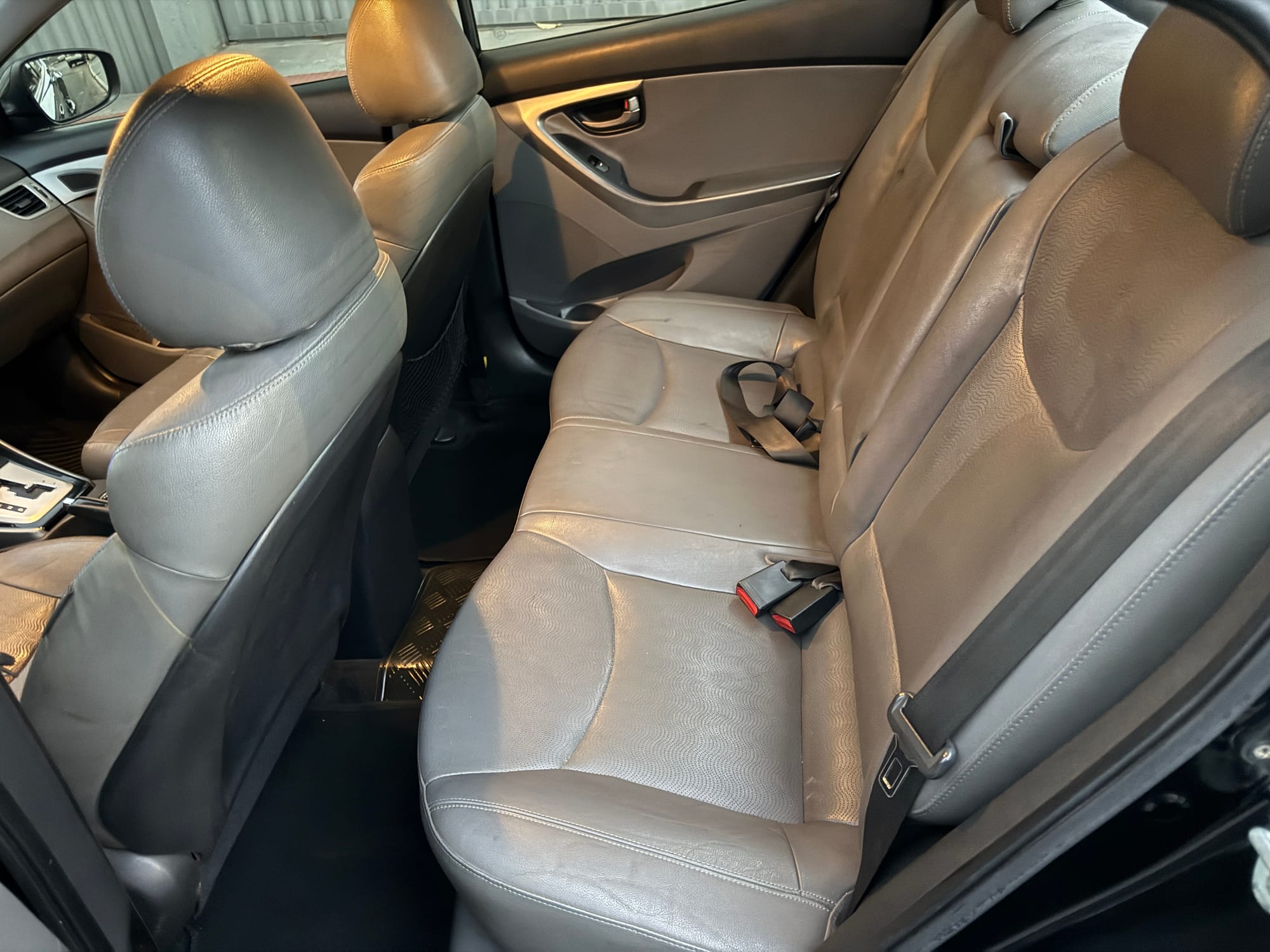 Hyundai Elantra GLS Automático 1.8 – 2011/2012