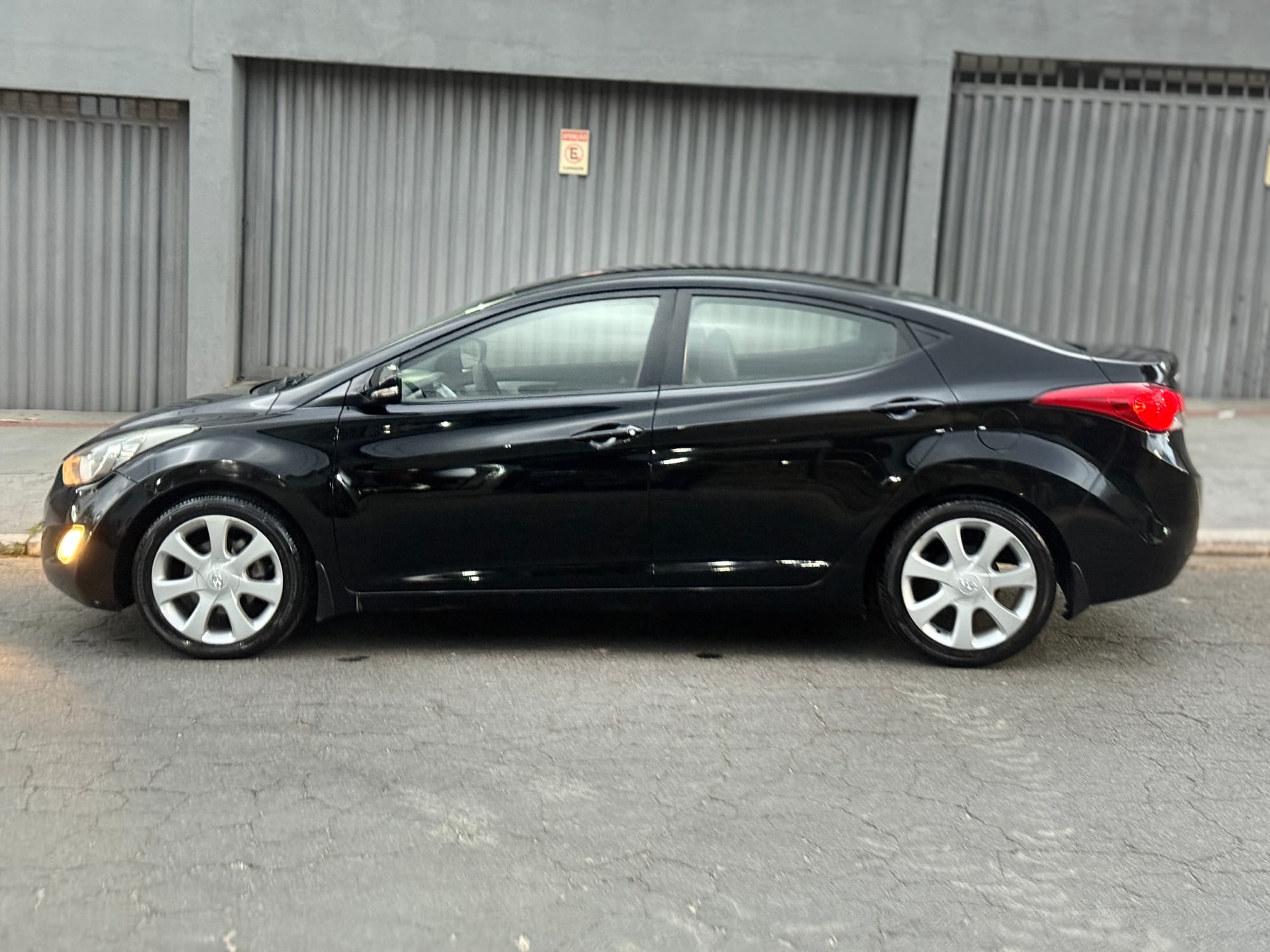 Hyundai Elantra GLS Automático 1.8 – 2011/2012