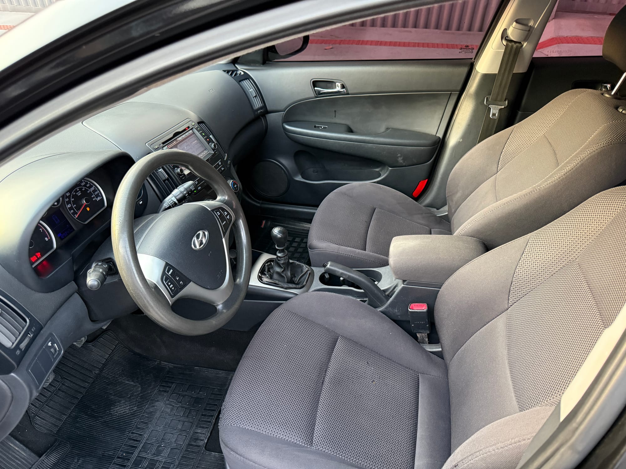 Hyundai i30 CW 2.0 Automático 12/12 – Carro Extra, Completo!