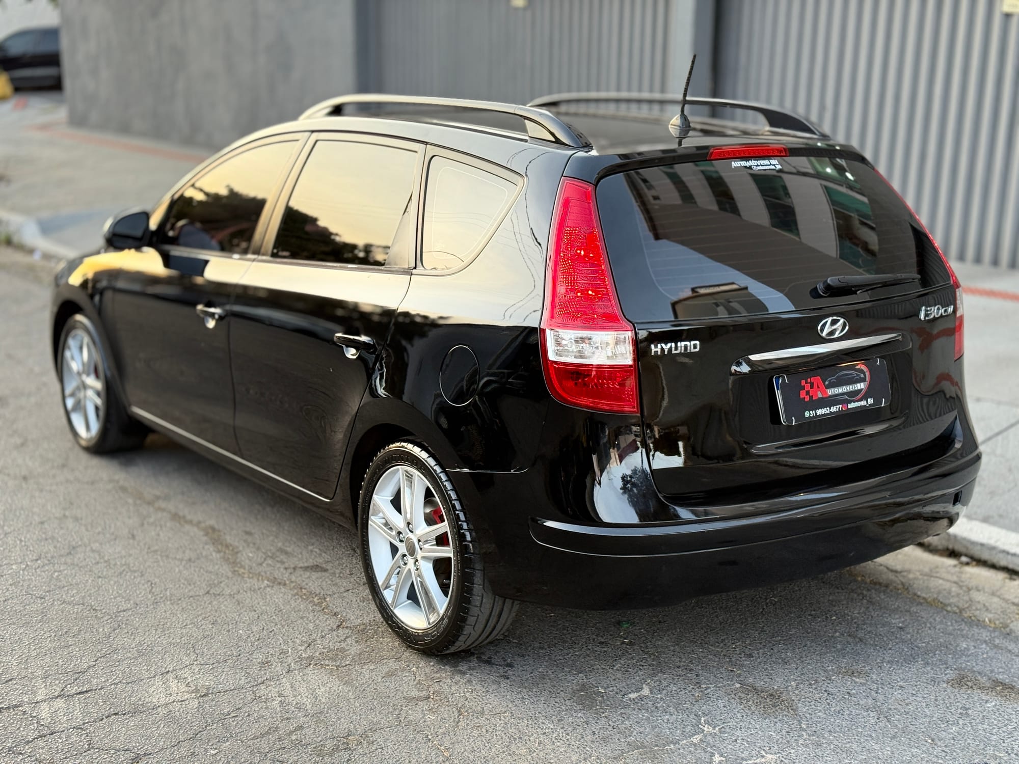 Hyundai i30 CW 2.0 Automático 12/12 – Carro Extra, Completo!