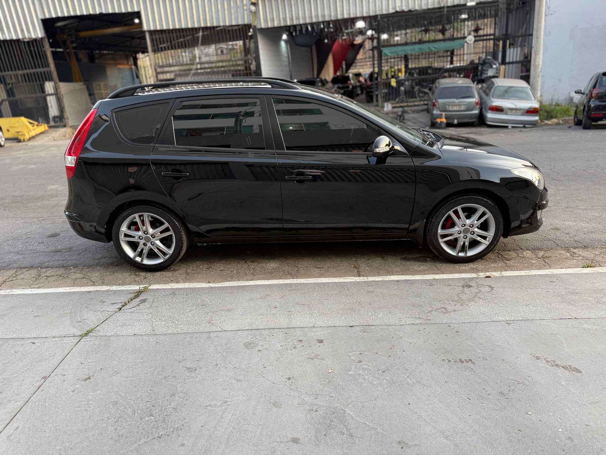 Hyundai i30 CW 2.0 Automático 12/12 – Carro Extra, Completo!