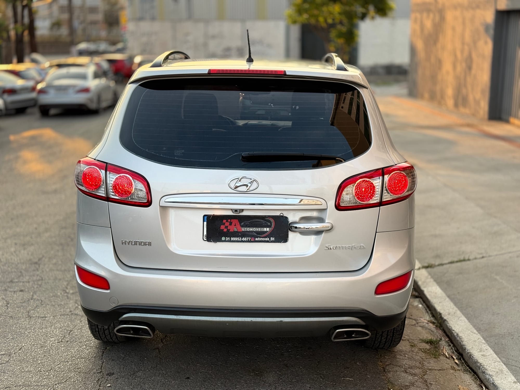 Hyundai Santa Fe 2.4 Automática – 2011/2012 Prata – 120.000 km