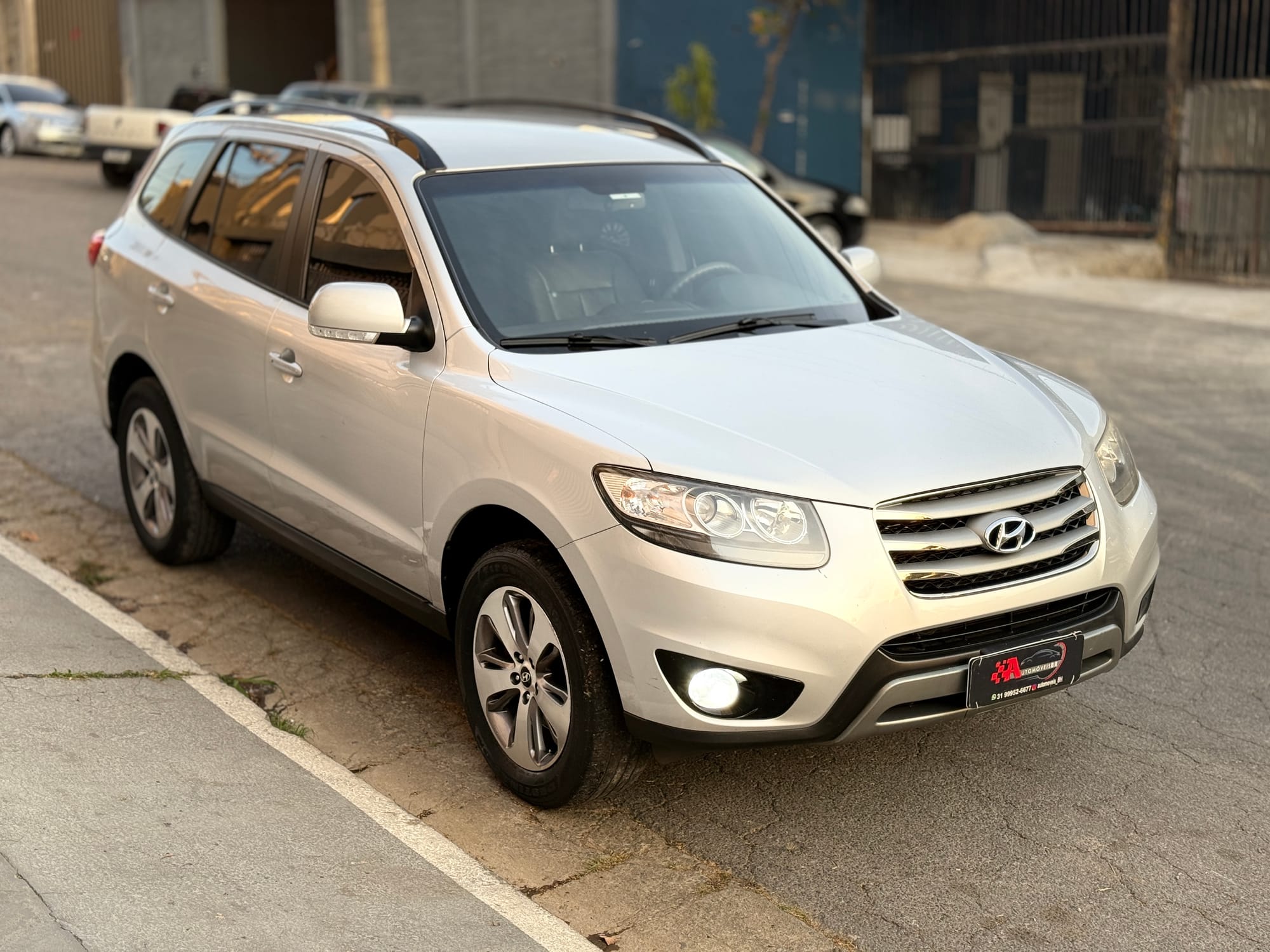 Hyundai Santa Fe 2.4 Automática – 2011/2012 Prata – 120.000 km